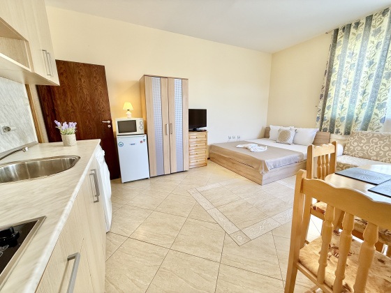 Sunny Sea Palace 411