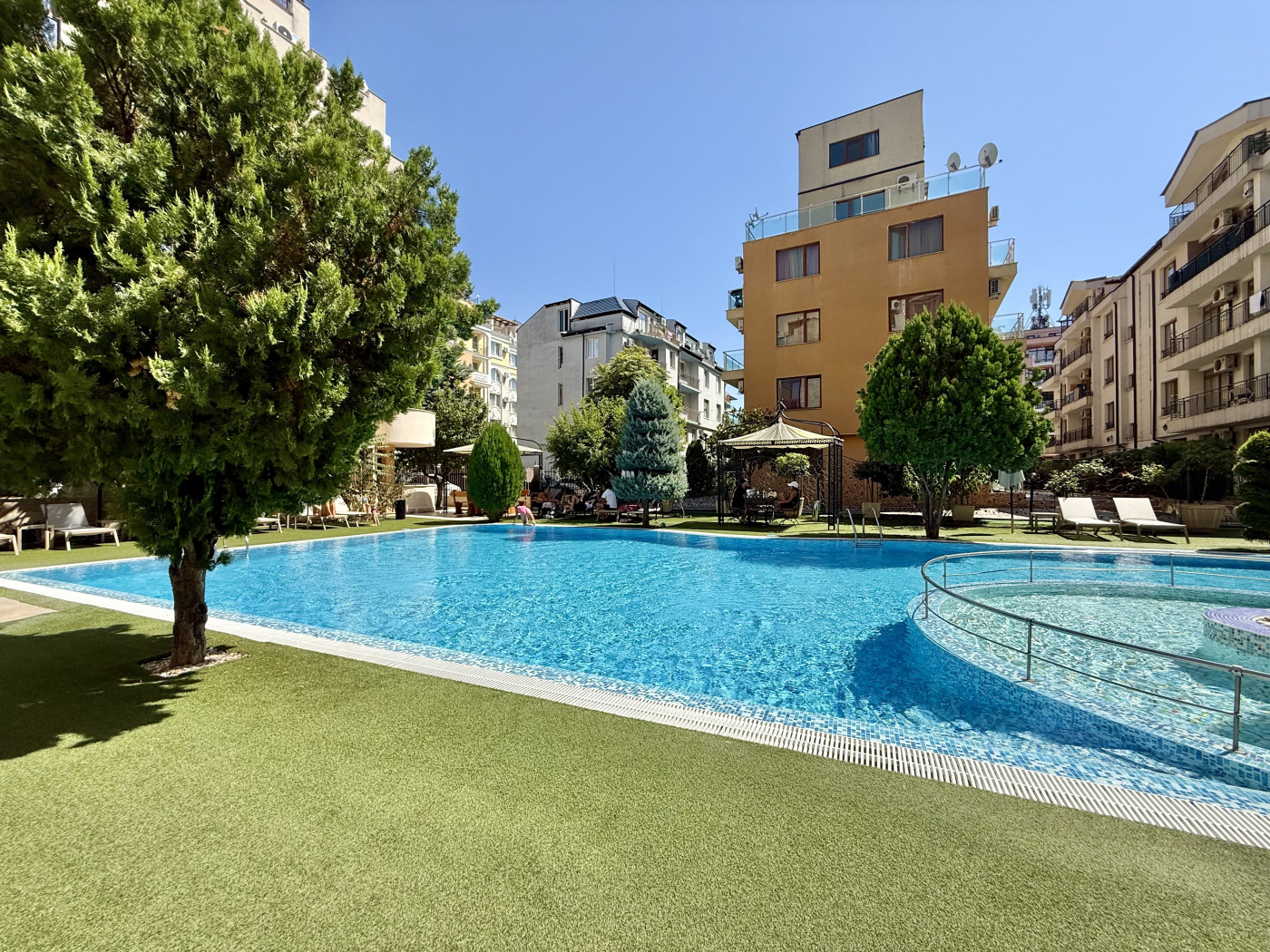 Emerald Paradise Апарт-отель