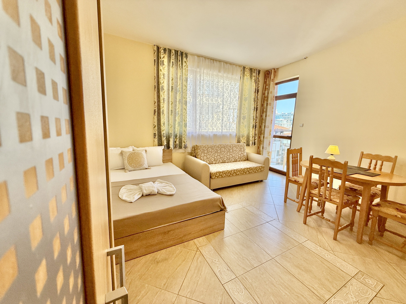 Sunny Sea Palace апартамент 411